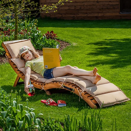 Napozóágyak, nyugágyak